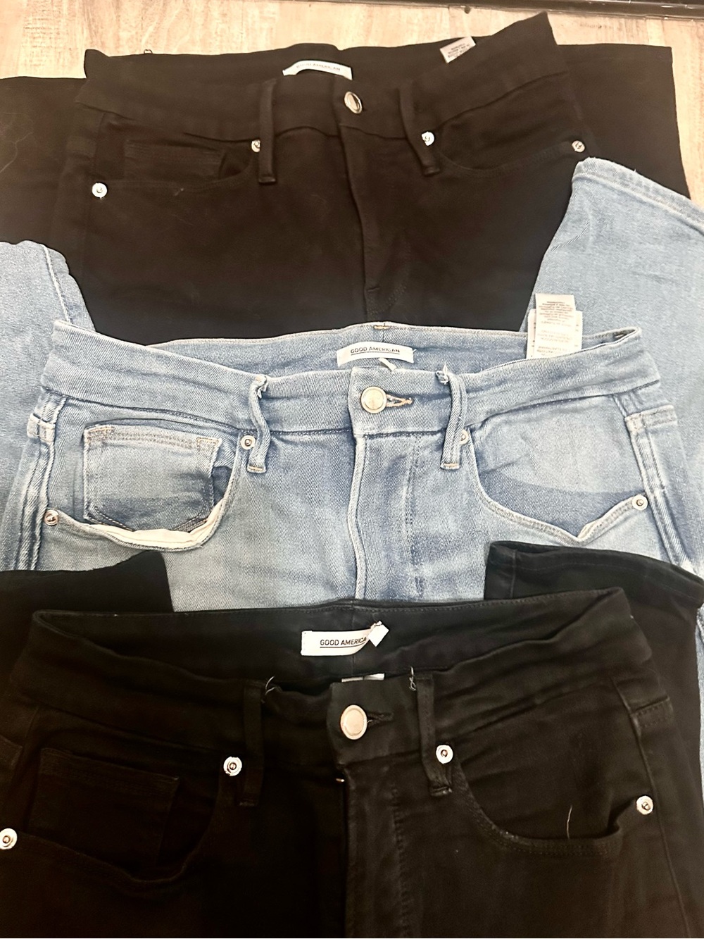 Good American Slim Jeans Trio — Black & Light Blue size 29